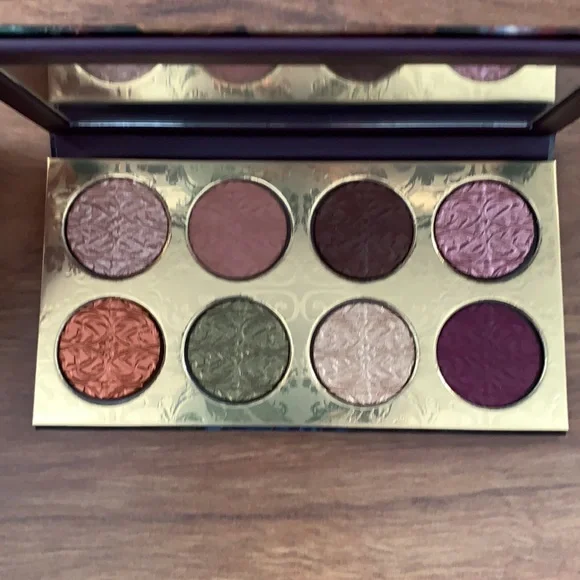 MAC Feast Your Eyes palette Tempting Fate Collection 2021 🍁 NIB RARE HTF - Picture 3 of 10